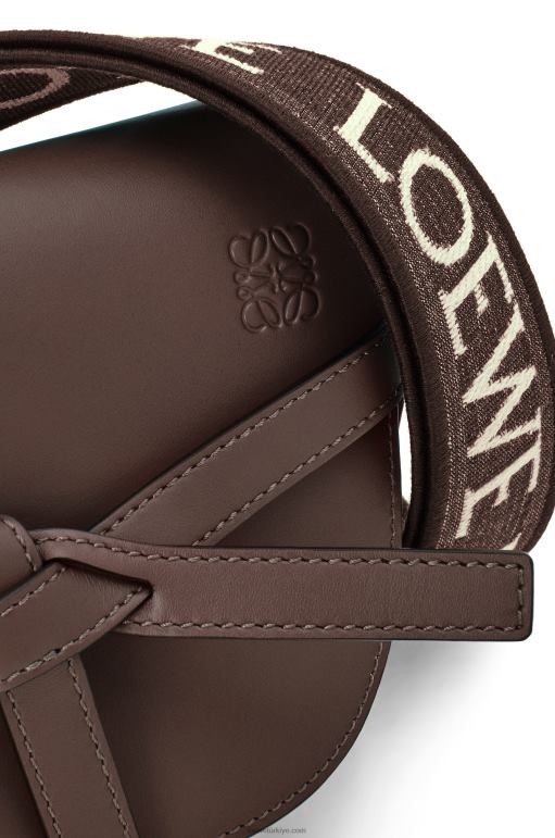 Loewe Yumuşak dana derisi ve jakarlı mini kapı ikili çanta 02600319 kadınlar çikolata