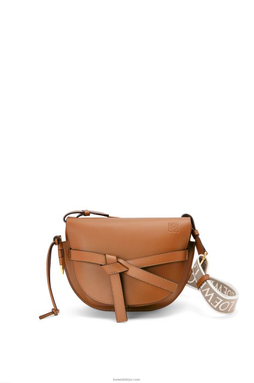 Loewe yumuşak dana derisi ve jakarlı küçük kapı çantası 02600254 kadınlar bronzlaşmak
