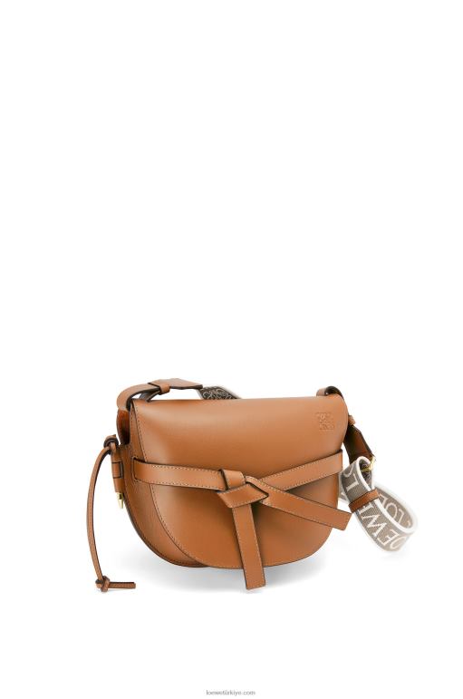 Loewe yumuşak dana derisi ve jakarlı küçük kapı çantası 02600254 kadınlar bronzlaşmak