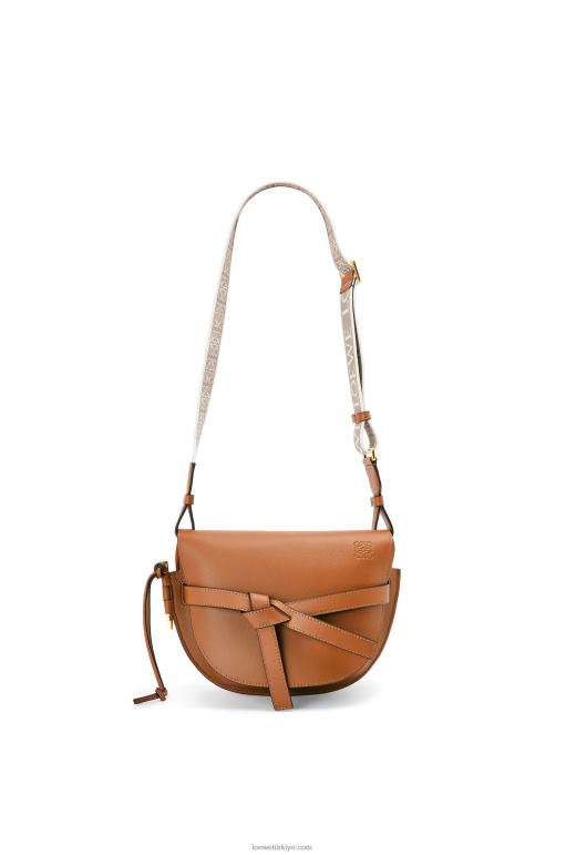 Loewe yumuşak dana derisi ve jakarlı küçük kapı çantası 02600254 kadınlar bronzlaşmak