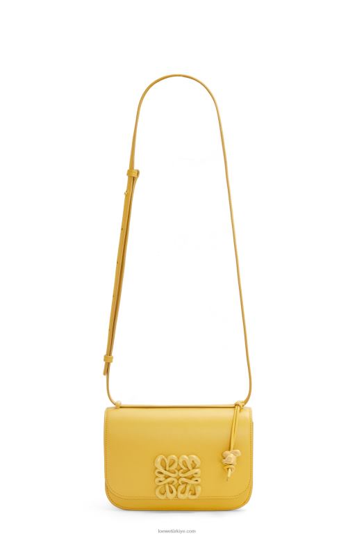 Loewe ipek dana derisinden küçük goya çantası 02600263 kadınlar soluk sarı sır