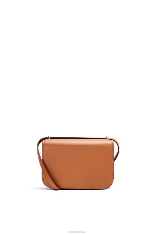 Loewe ipek dana derisinden küçük goya çantası 02600280 kadınlar bronzlaşmak