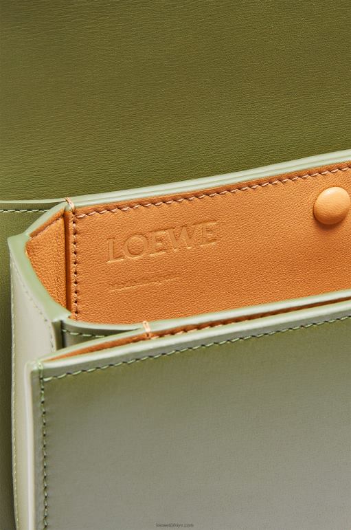 Loewe ipek dana derisinden küçük goya çantası 02600307 kadınlar avokado yeşili