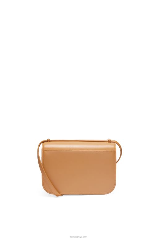 Loewe ipek dana derisinden küçük goya çantası 02600455 kadınlar sıcak çöl