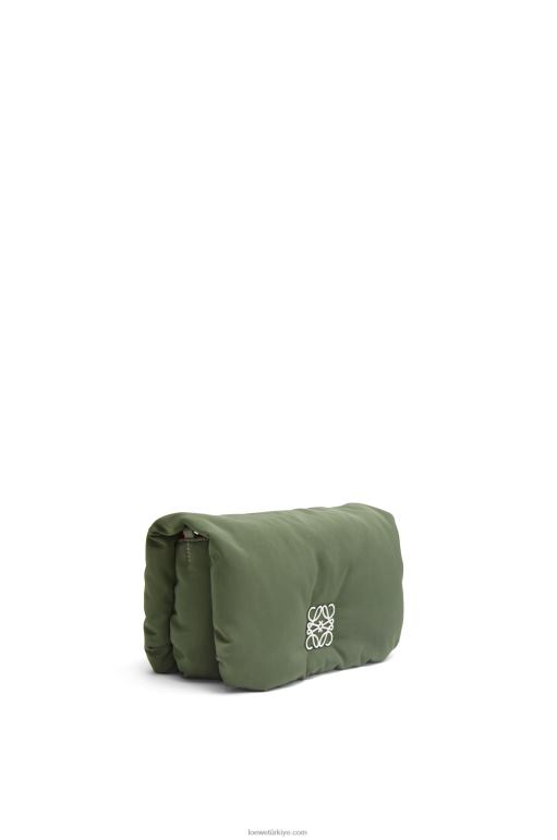 Loewe naylon mini kirpi goya çantası 02600430 kadınlar eski haki