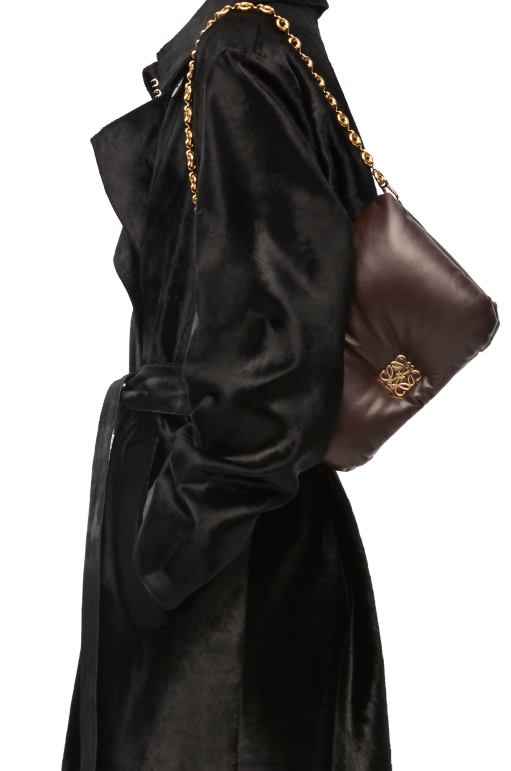 Loewe parlak napa kuzu derisinden kirpi goya çantası 02600383 kadınlar bitter çikolata