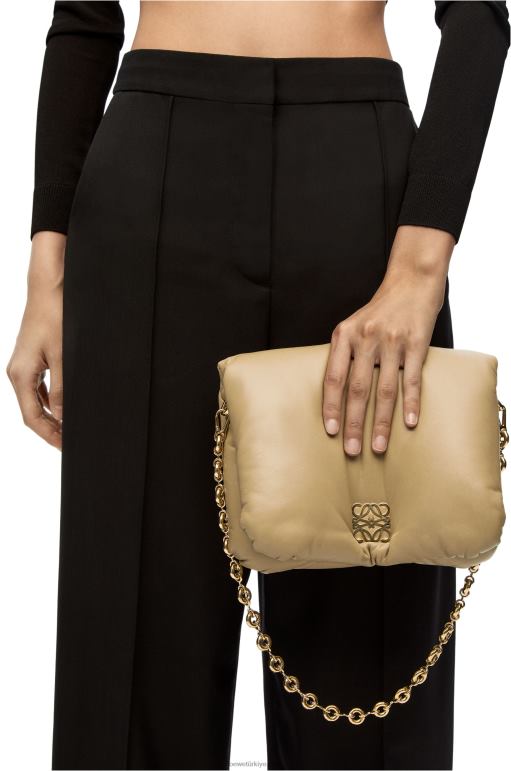 Loewe parlak napa kuzu derisinden kirpi goya çantası 02600386 kadınlar kil yeşili