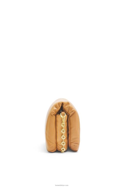 Loewe parlak napa kuzu derisinden kirpi goya çantası 02600387 kadınlar deve