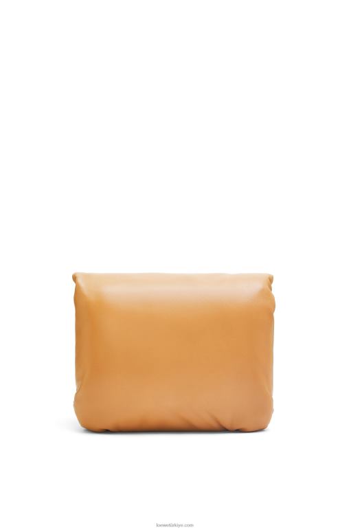 Loewe parlak napa kuzu derisinden kirpi goya çantası 02600387 kadınlar deve
