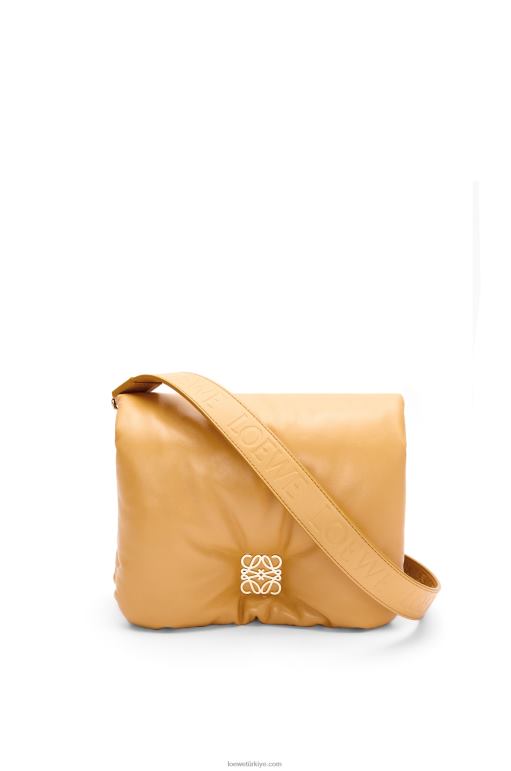 Loewe parlak napa kuzu derisinden kirpi goya çantası 02600387 kadınlar deve