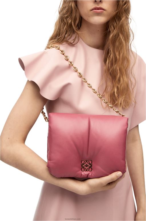 Loewe parlak napa kuzu derisinden kirpi goya çantası 02600489 kadınlar erik gülü