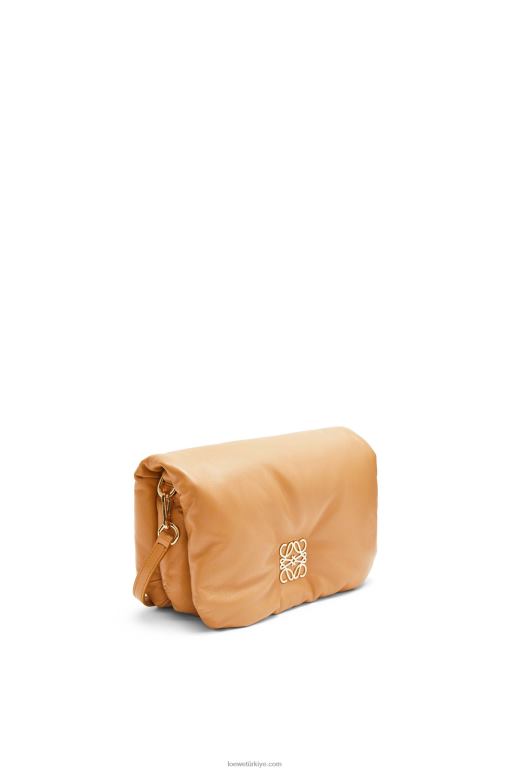 Loewe parlak napa kuzu derisinden mini kirpi goya çantası 02600245 kadınlar deve