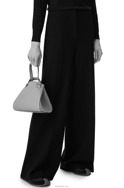 Loewe Nappa dana derisinden hamak nugget çantası 02600519 kadınlar avokado yeşili