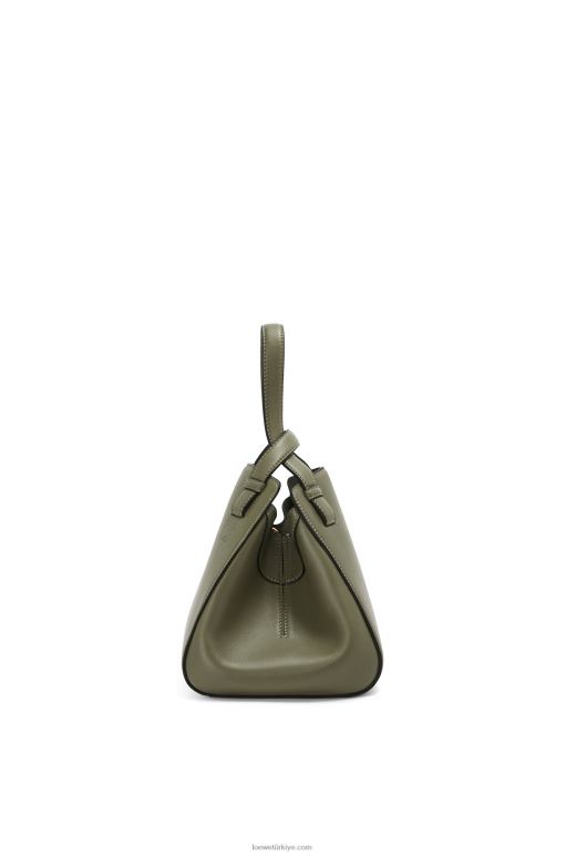 Loewe Nappa dana derisinden hamak nugget çantası 02600519 kadınlar avokado yeşili