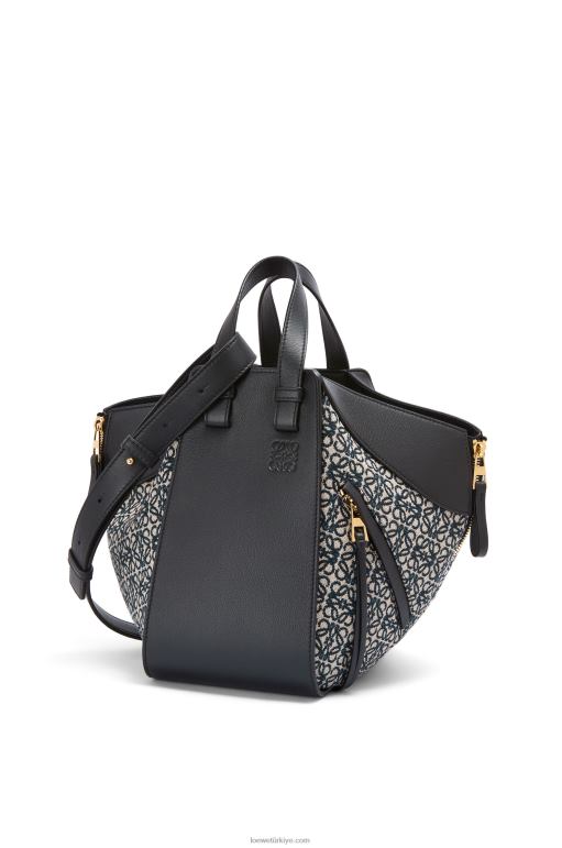 Loewe anagram jakarlı ve dana derisinden küçük hamak çantası 02600520 kadınlar lacivert/siyah