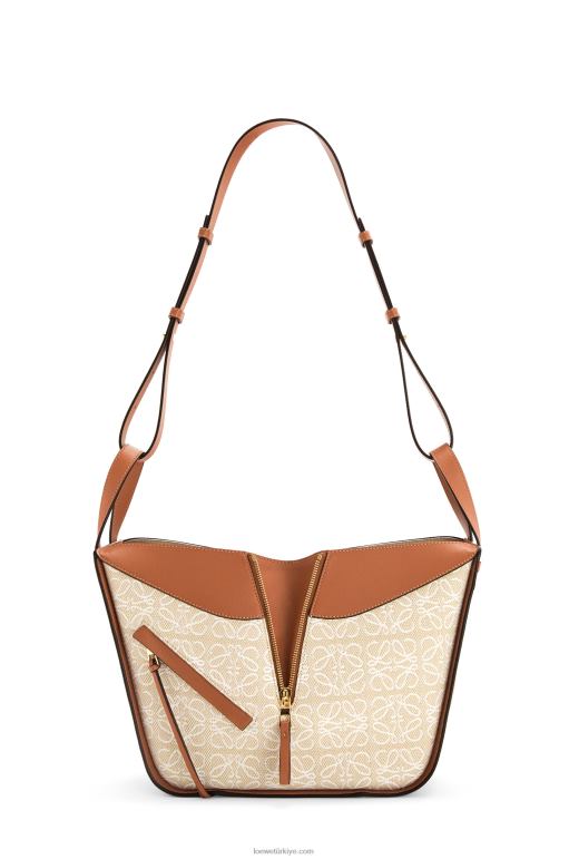 Loewe anagram jakarlı ve dana derisinden küçük hamak çantası 02600523 kadınlar ekru/ten rengi