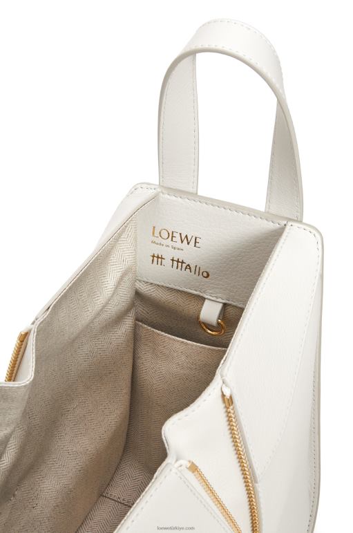 Loewe klasik dana derisinde maruja mallo hamak kompakt çanta 02600339 kadınlar açık beyaz