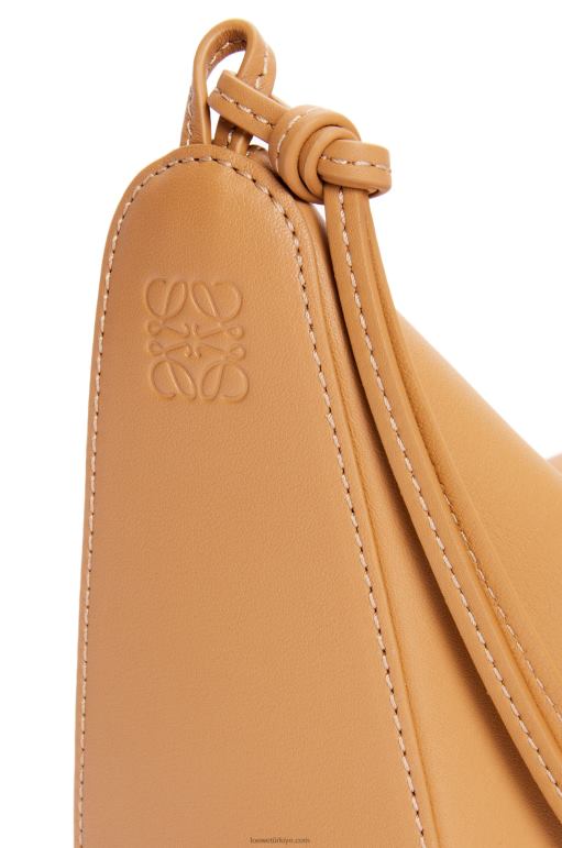 Loewe klasik dana derisinde mini hamak berduş çantası 02600323 kadınlar sıcak çöl