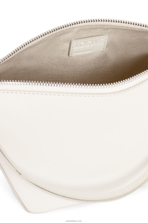 Loewe klasik dana derisinde mini hamak berduş çantası 02600324 kadınlar açık beyaz