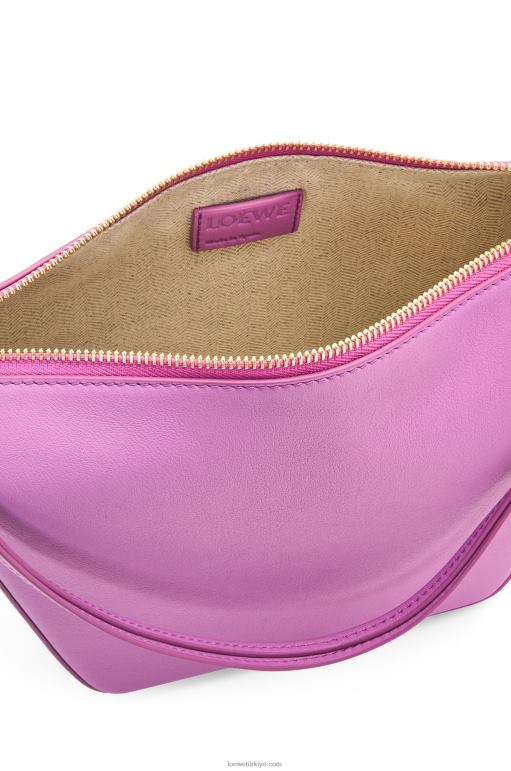 Loewe klasik dana derisinde mini hamak berduş çantası 02600332 kadınlar kaya gülü