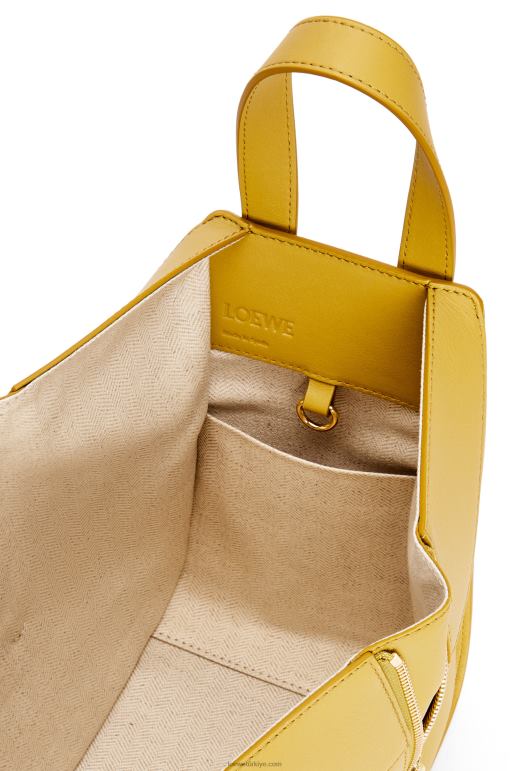 Loewe klasik dana derisinden hamak kompakt çanta 02600373 kadınlar parlak hardal