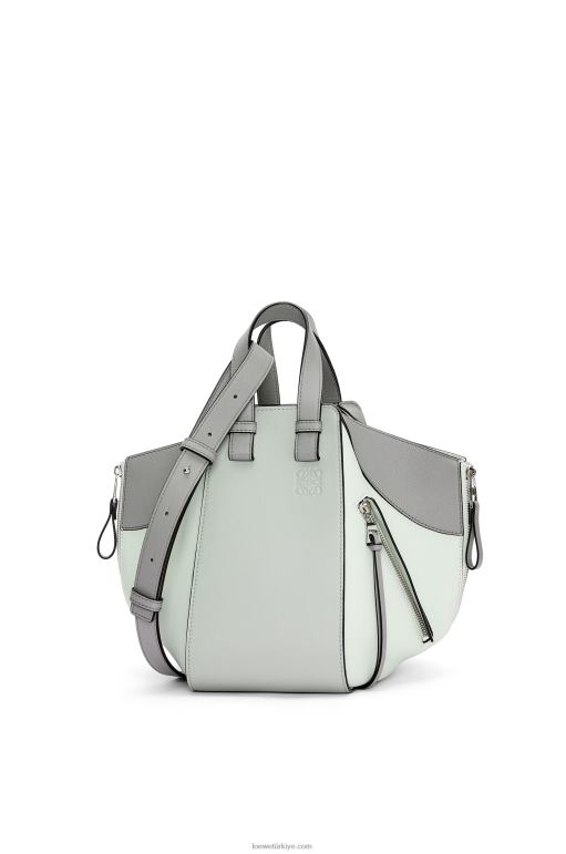 Loewe klasik dana derisinden küçük hamak çanta 02600433 kadınlar kül grisi/açık seladonlar