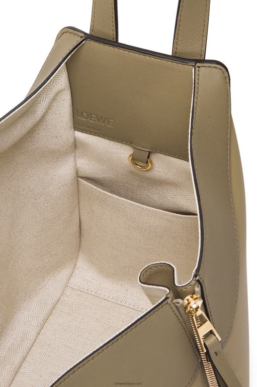 Loewe klasik dana derisinden küçük hamak çanta 02600440 kadınlar kil yeşili/tozlu bej