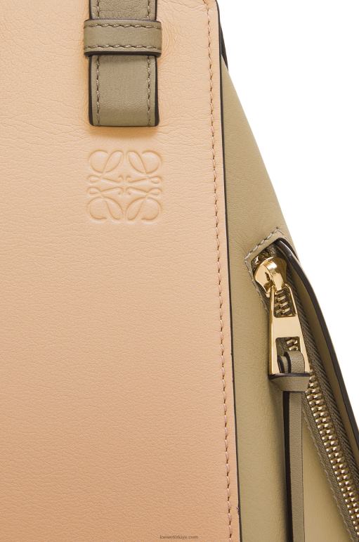 Loewe klasik dana derisinden küçük hamak çanta 02600440 kadınlar kil yeşili/tozlu bej