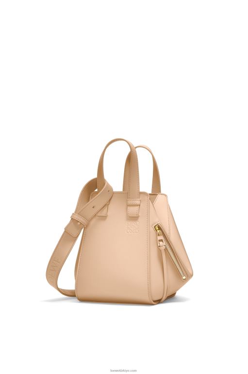 Loewe saten dana derisinden hamak kompakt çanta 02600432 kadınlar çıplak