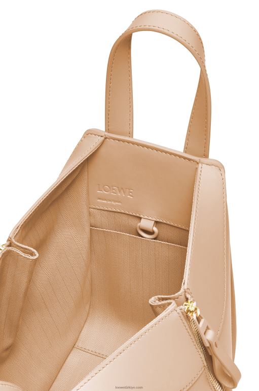 Loewe saten dana derisinden hamak kompakt çanta 02600432 kadınlar çıplak