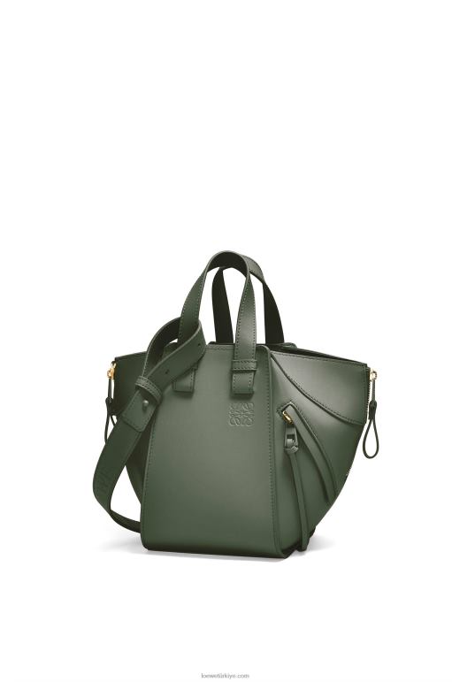Loewe saten dana derisinden hamak kompakt çanta 02600461 kadınlar eski haki