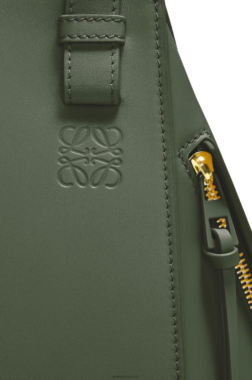 Loewe saten dana derisinden hamak kompakt çanta 02600461 kadınlar eski haki
