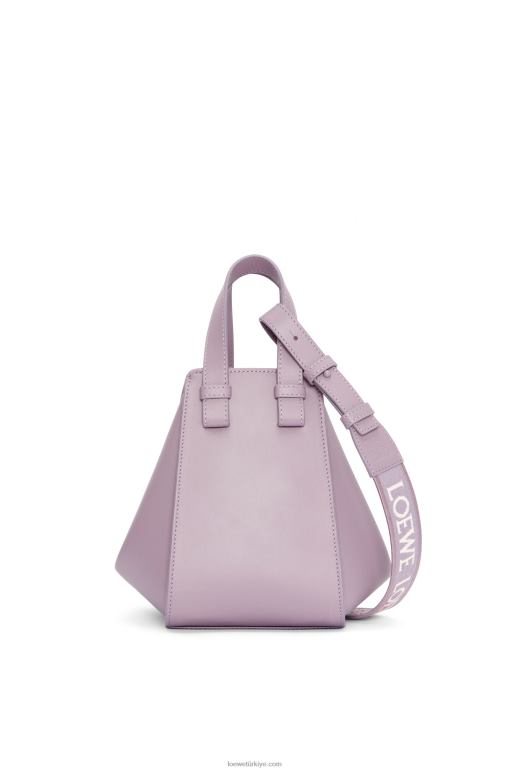 Loewe saten dana derisinden kompakt hamak 02600312 kadınlar soluk patlıcan sır