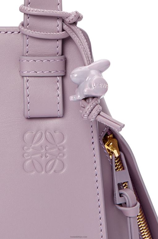 Loewe saten dana derisinden kompakt hamak 02600312 kadınlar soluk patlıcan sır