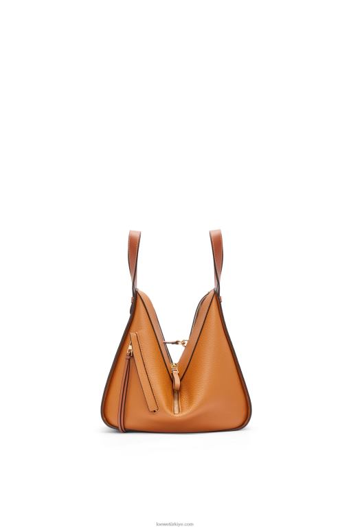 Loewe yumuşak taneli dana derisinden küçük hamak çanta 02600439 kadınlar hafif karamel