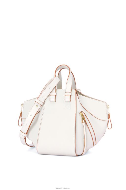 Loewe yumuşak taneli dana derisinden küçük hamak çanta 02600503 kadınlar açık beyaz