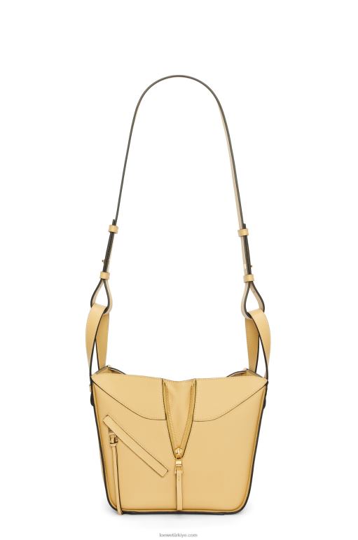 Loewe yumuşak taneli dana derisinden kompakt hamak çantası 02600405 kadınlar koyu tereyağı