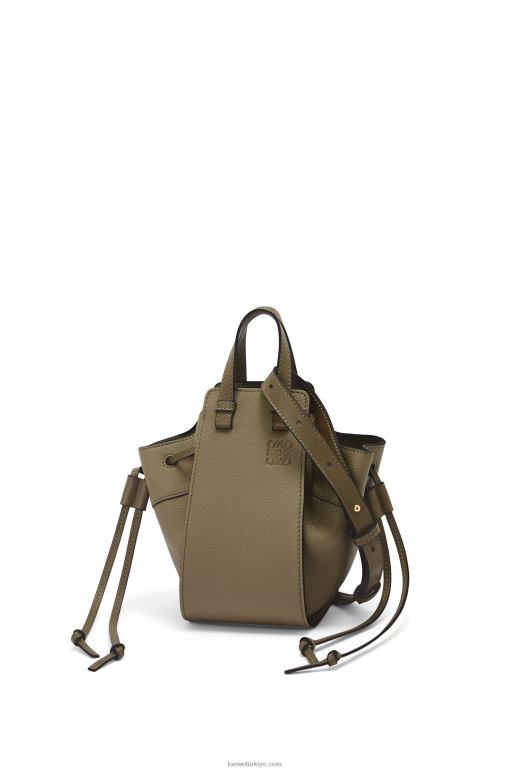 Loewe yumuşak taneli dana derisinden mini hamak büzme ipi 02600241 kadınlar defne yeşili