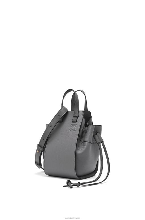 Loewe yumuşak taneli dana derisinden mini hamak büzme ipi 02600252 kadınlar asfalt grisi