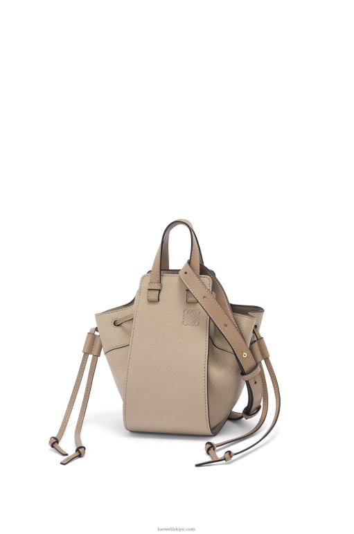 Loewe yumuşak taneli dana derisinden mini hamak büzme ipi 02600289 kadınlar kum