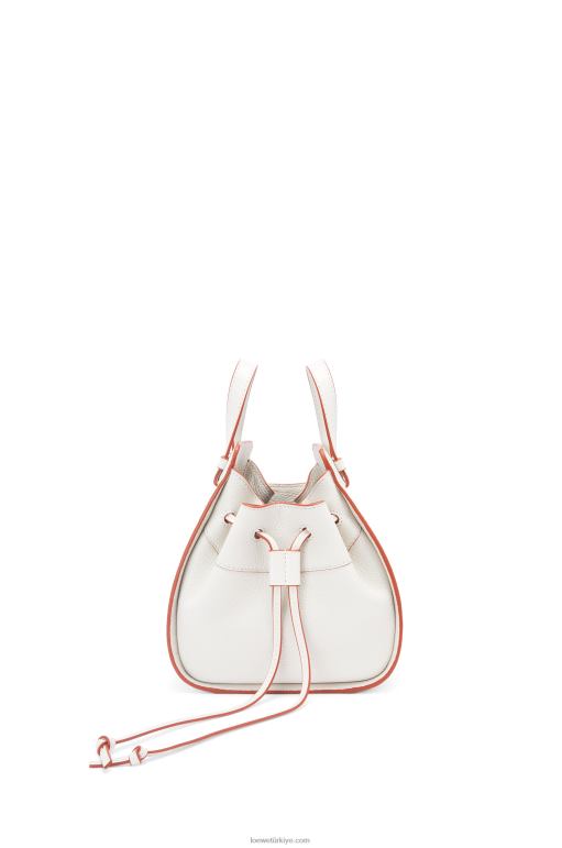 Loewe yumuşak taneli dana derisinden mini hamak büzme ipi 02600313 kadınlar açık beyaz