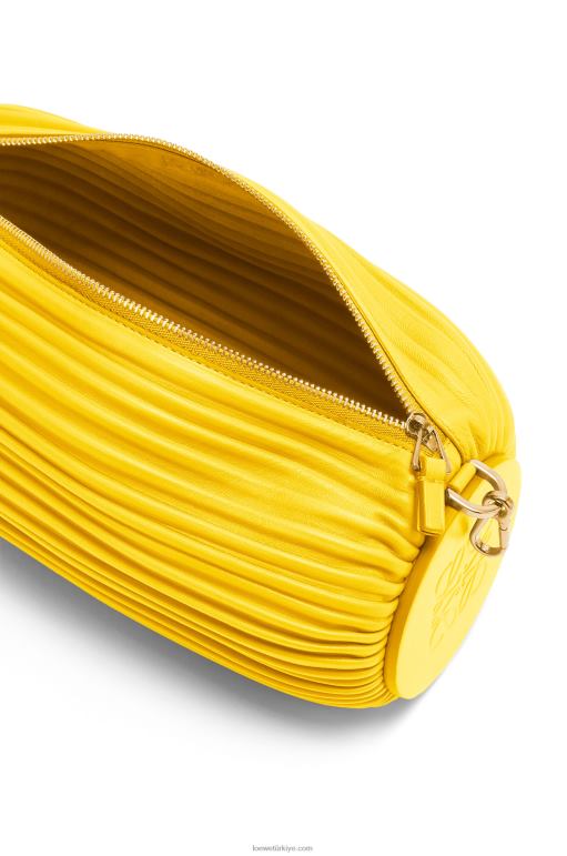 Loewe Nappa dana derisinden bileklik kesesi 02600589 kadınlar limon