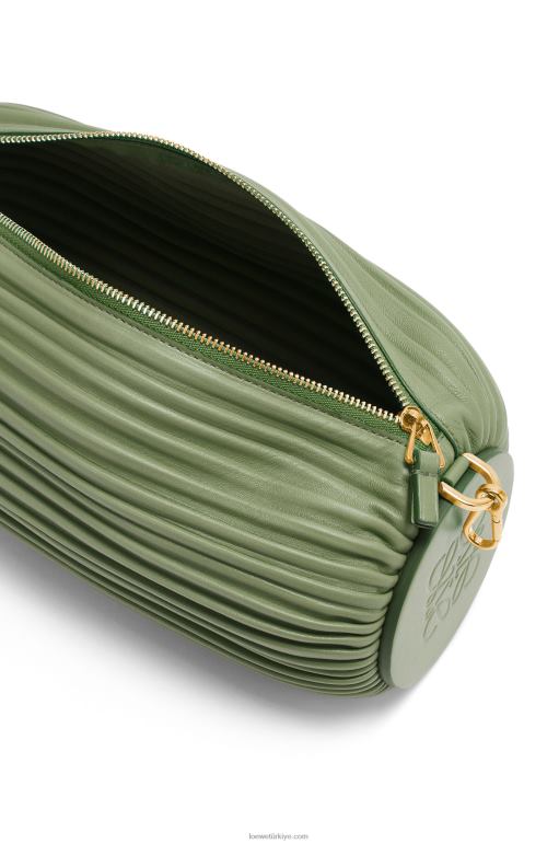 Loewe Nappa dana derisinden bileklik kesesi 02600590 kadınlar biberiye
