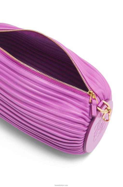 Loewe Nappa dana derisinden bileklik kesesi 02600598 kadınlar parlak mor