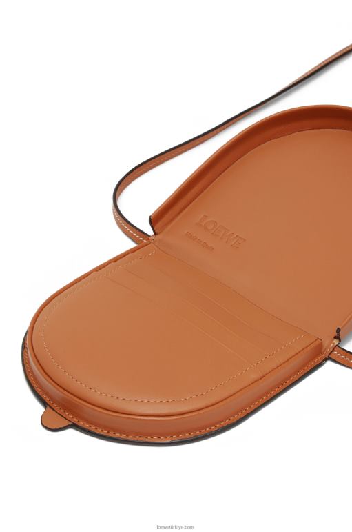 Loewe yumuşak dana derisinden küçük topuk kesesi 02600303 kadınlar bronzlaşmak