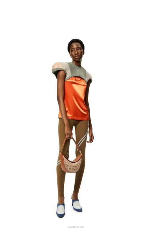 Loewe anagram jakarlı ve klasik dana derisinden küçük luna çantası 02600492 kadınlar bronzluk / ceviz