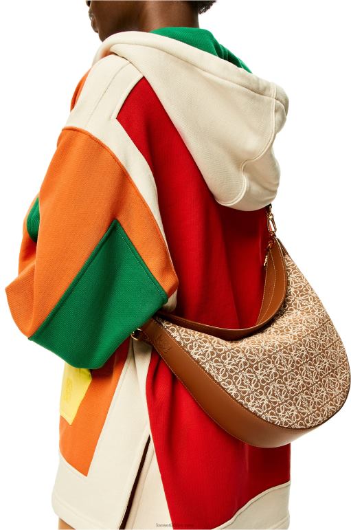Loewe anagram jakarlı ve klasik dana derisinden luna çantası 02600512 kadınlar bronzluk / ceviz