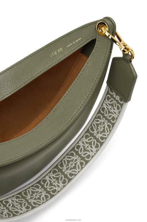 Loewe saten dana derisi ve jakarlı küçük luna çantası 02600474 kadınlar avokado yeşili