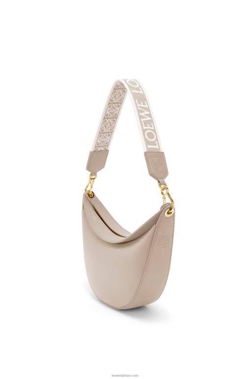 Loewe saten dana derisi ve jakarlı küçük luna çantası 02600475 kadınlar hafif yulaf