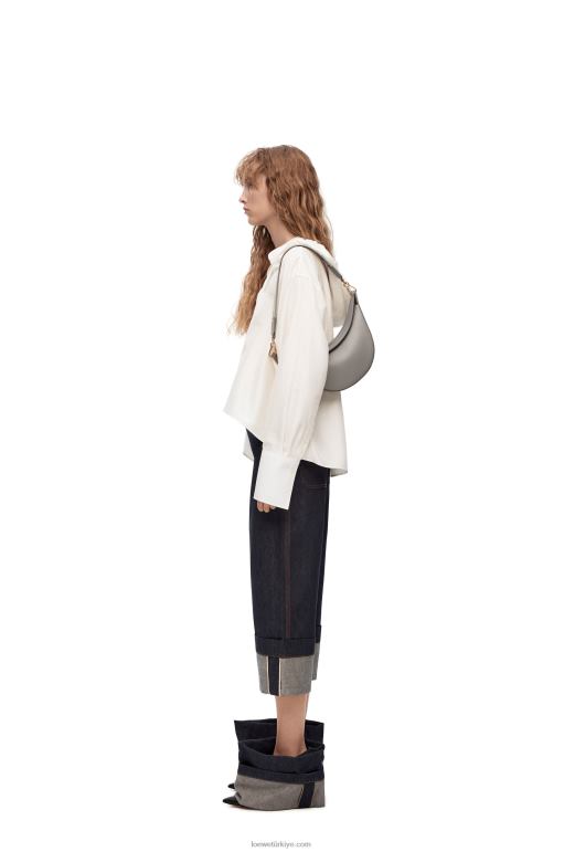 Loewe saten dana derisi ve jakarlı küçük luna çantası 02600476 kadınlar inci grisi